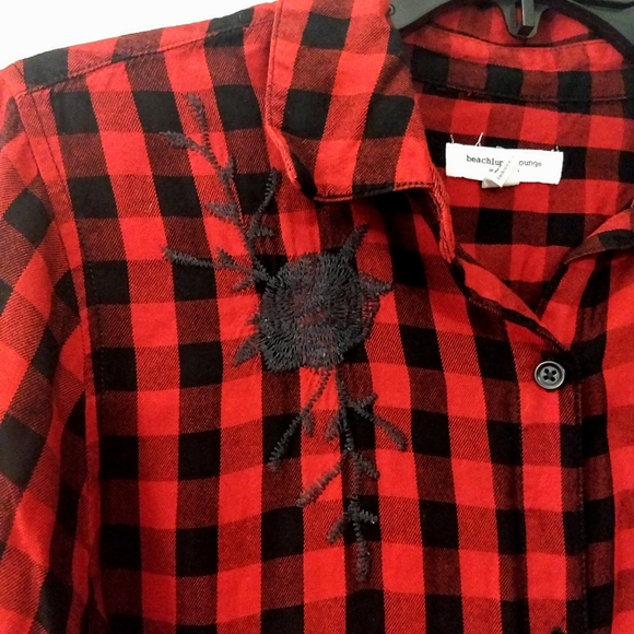 5/$30 BeachLunchLounge Red Buffalo Plaid Embroidered Button Up Longsleeved Shirt - Picture 2 of 6